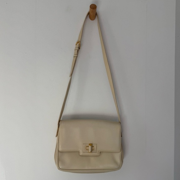Vintage Gucci cream beige leather shoulder bag with gold GG turnlock closure - Picture 3 of 16